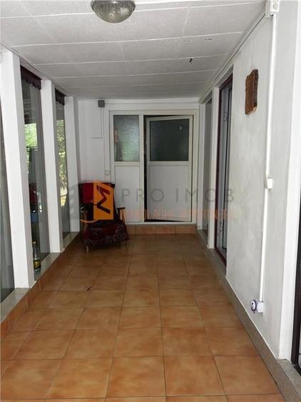 Ansamblu cabanute zona Cozieni - 17