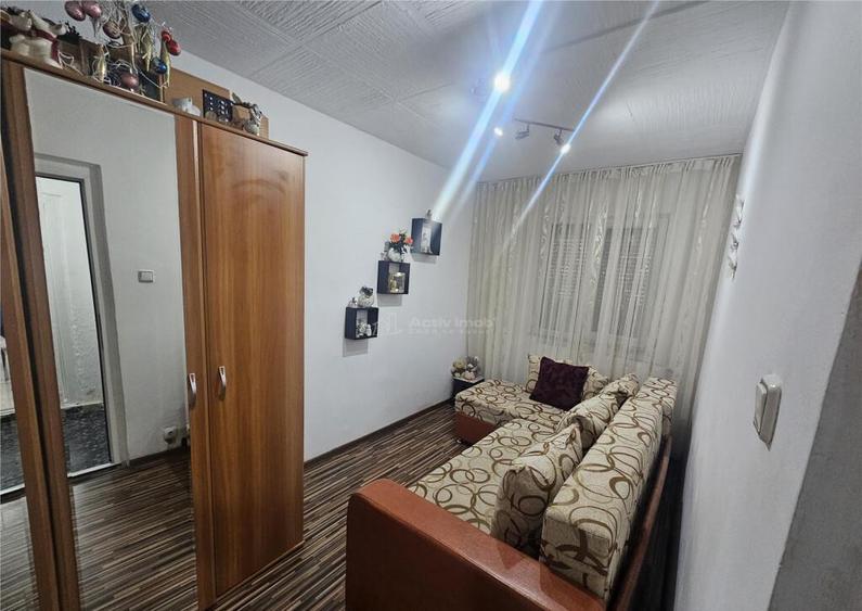 Resita, Garsoniera Mobilata Utilata, Parter, Calea Caransebe - 4