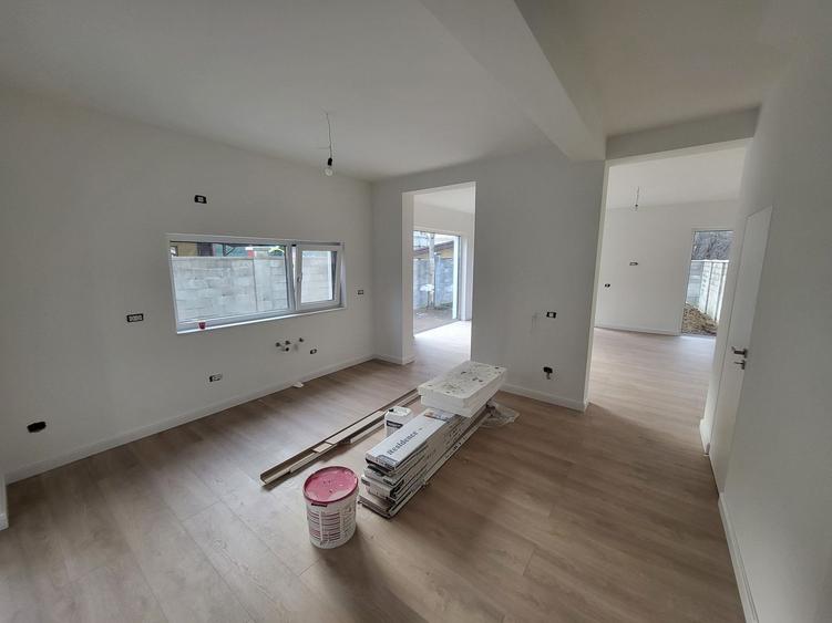 Comision 0%. Langa Iulius Mall. Zid despartitor dublu. Finisaje premium - 7