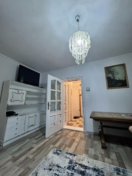 Apartament cu 2 camere semidecomandat în Medicină