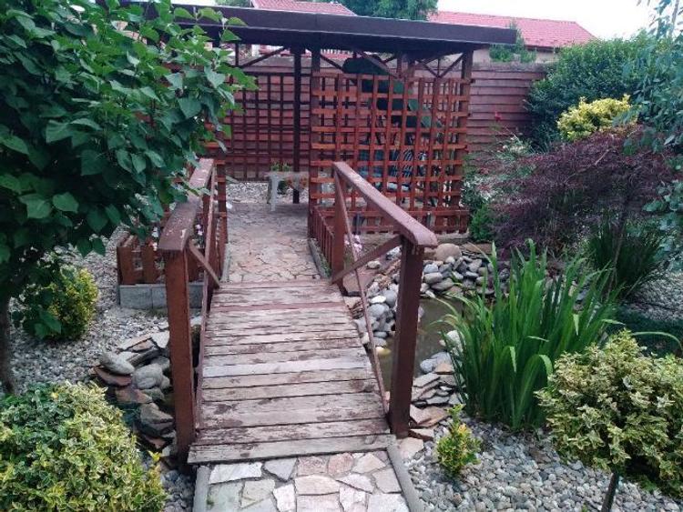 Vand casa proprietate in Mihaesti Valcea - 9