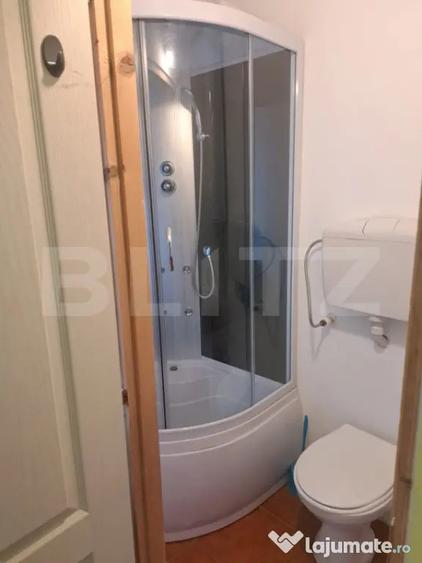 Casă cu 5 camere cu Canalizare în Central