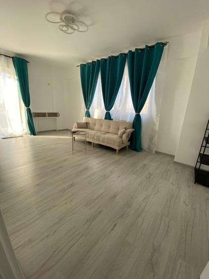 DE INCHIRIAT! Apartament 2 camere decomandat 60 mp , Sector 4 - 1