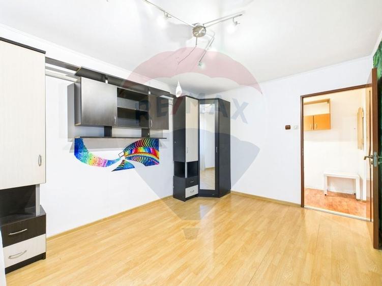 Apartament cu 4 camere de vanzare in zona Rahova - 23