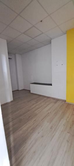 Spatiu comercial de inchiriat sau de vanzare - 1