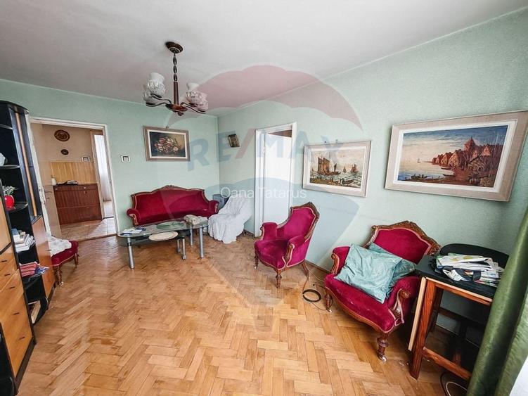 Apartament cu 4 camere de vanzare in zona Bd. Cosbuc