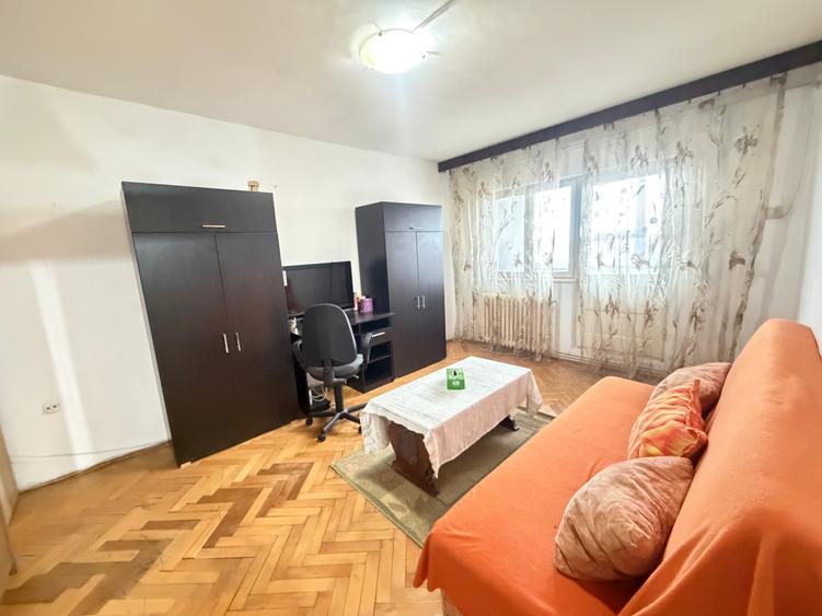 Inchiriez apartament cu doua camere Aradului 350 euro - 1