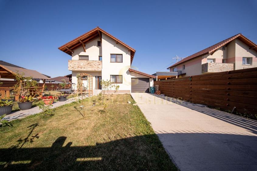 Casă individuală cu 5 camere cu Canalizare în Tărlungeni
