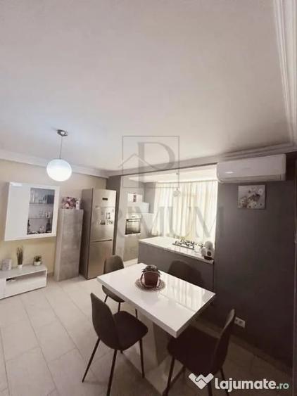 Apartament cu 3 camere decomandat în Dumbrăvița
