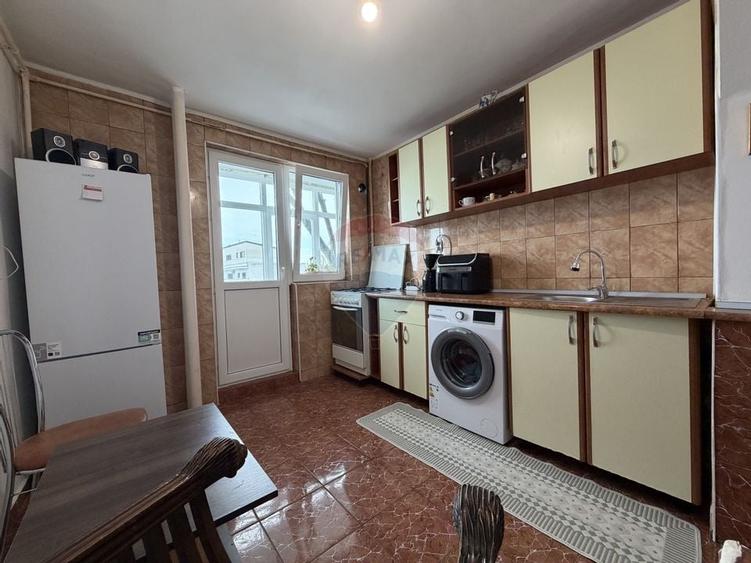 Apartament cu 3 camere de închiriat în zona Giulesti - 3