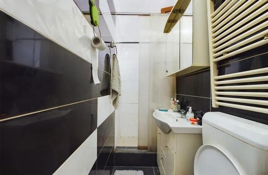 Cind apartament curte comuna! Arad - 7