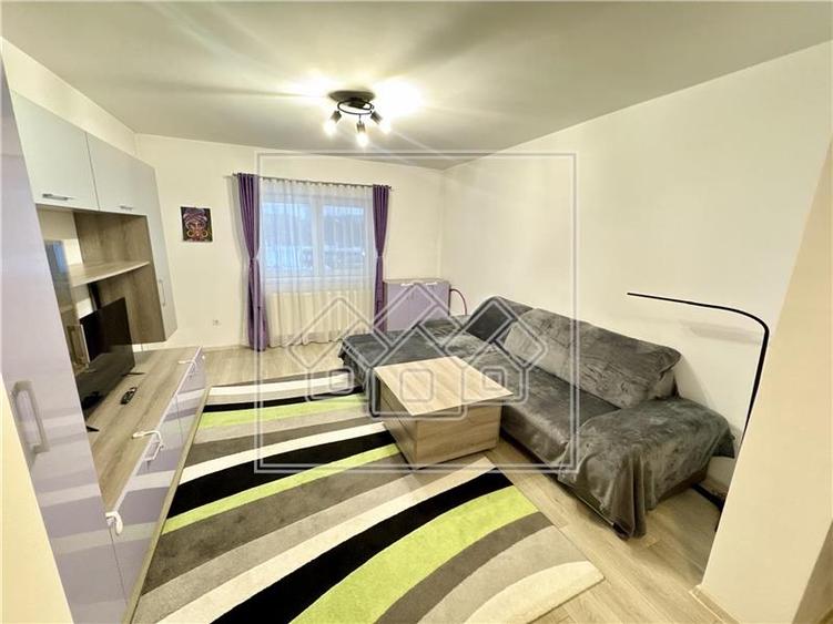 Apartament de inchiriat, 2 camere, decomandat, etaj 1, balcon - 10