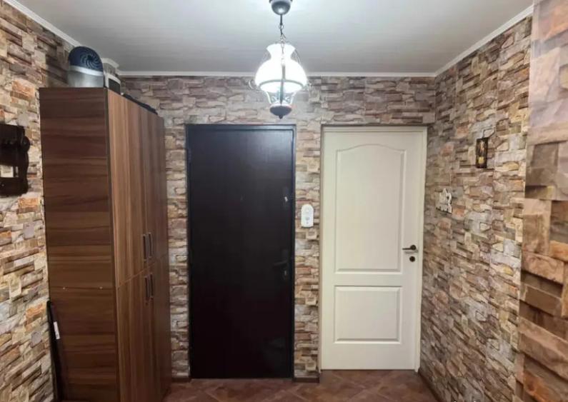 Apartament 2 camere, decomandat - zona Tractorul - 8