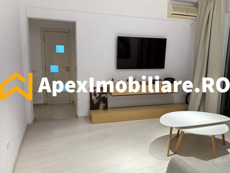 Apartament cu 3 camere semidecomandat în Romană
