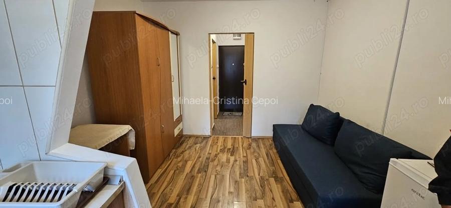 Garsoniera de vanzare in cartierul Tactorul aproape de Coresi