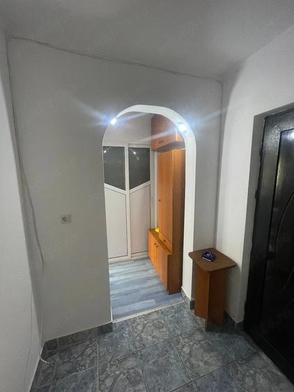 Inchiriez apartament 3 camere zona ostroveni - 6