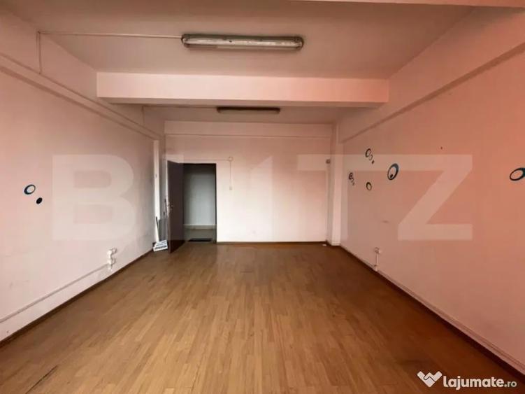 Spa?iu de birou, 26 mp, zona P-?a 1 Mai - 1