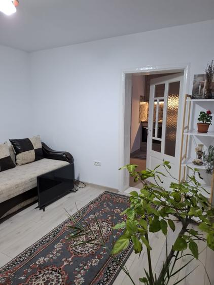 garsoniera noua, moderna, gaz, intrare separata, curata, la curte, 300 euro - 2