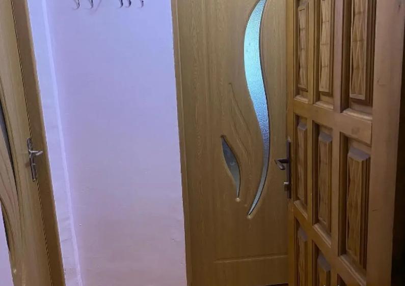 Inchiriez garsoniera studio in spate la magazinul Maramures - 1