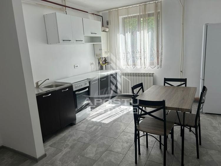 Apartament cu 3 camere, centrala proprie, zona Sagului - 2