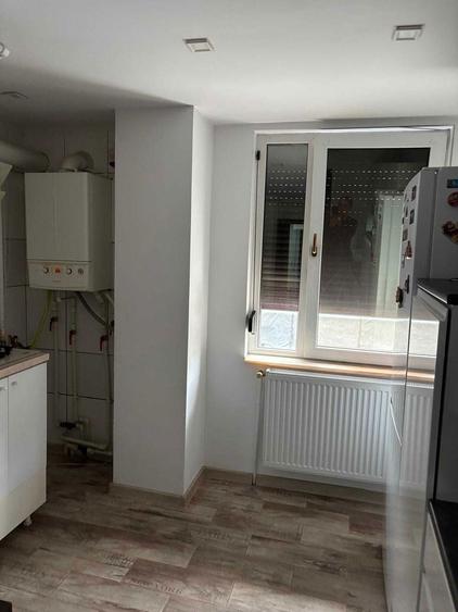 Apartament 3 Camere de Vanzare, Slobozia - 2