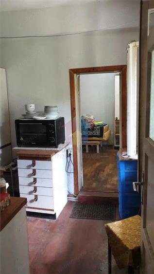 zona Liceu Balcescu Casa caramida+boltari cu teren=158 mp, Deschidere 8,8m - 2