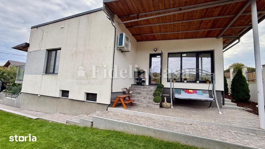 Casă cu 5 camere cu Teren 600 Mp în Aroneanu