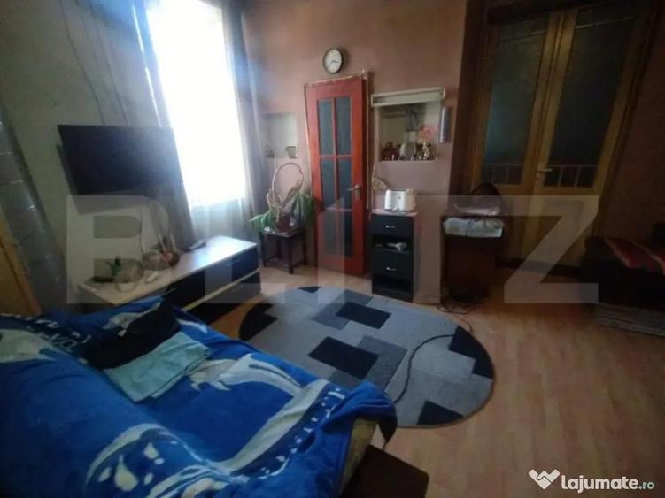 Casa renovabila, 120 mp utili , teren 300 mp intravilan, Liv - 7
