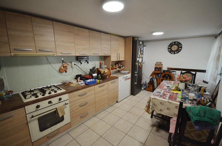 Casa din caramida, Parter + Pod - Dobroesti - 10