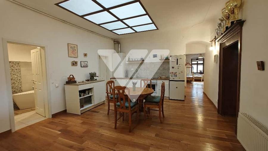 Apartament deosebit cu 3 camere in Centrul Istoric al Sibiului - 1