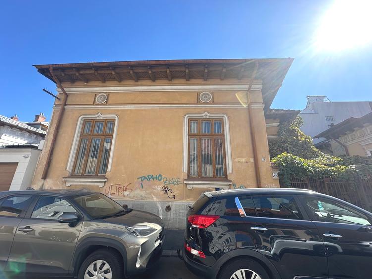 Vanzare imobil cu arhitectura neoromaneasca - teren 460mp - Victoriei- Capitale - 4