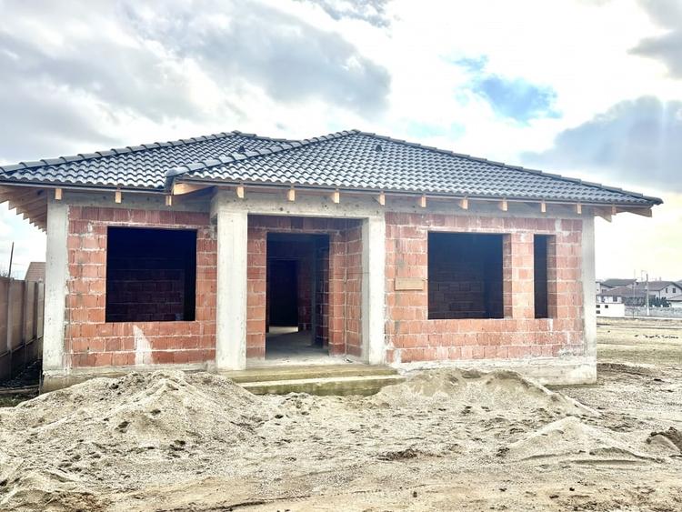 Casa Noua pe un nivel I la rosu I 4 camere I 380 mp Teren I UTILITATI I - 4