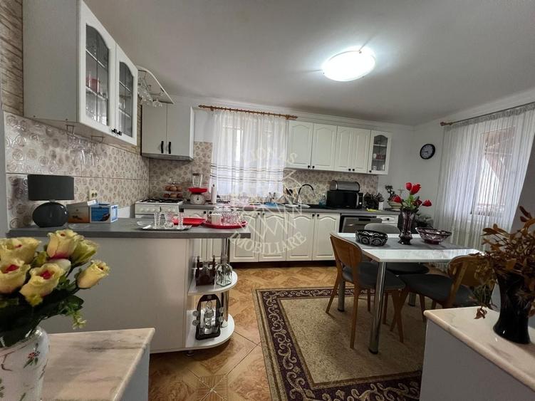 Casa 165 mp+anexa amenajata 68 mp-teren 13 ari-garaj, foisor-Jelna - 2