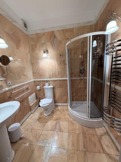 Apartament cu jacuzzi, 60 mp cu jacuzzi si terasa 16 MP, central - 10