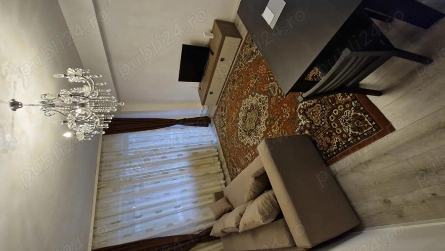 Inchiriez ap 2 camere Valu lui Traian - 1