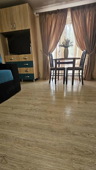 Casă cu Teren 1493 Mp în Braniștea
