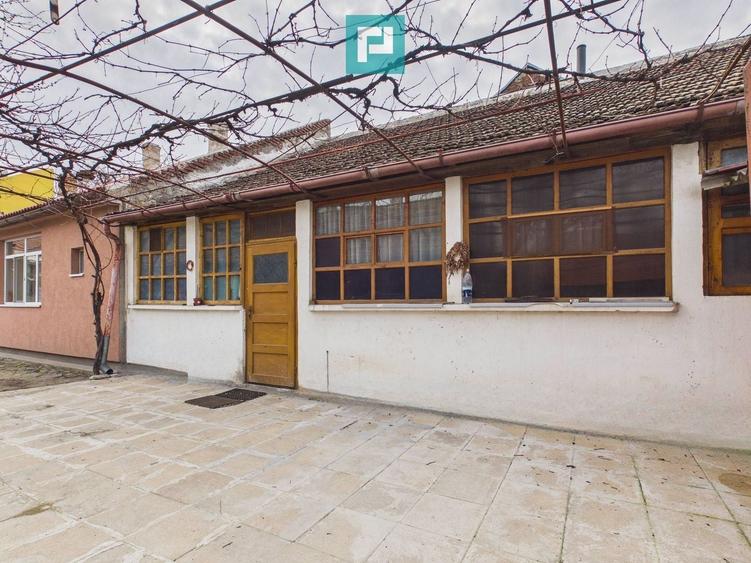 Apartament la curte comună în Aradul Nou - 2