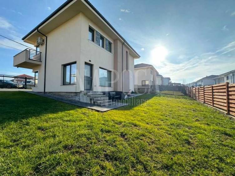 Casa 4 camere de vanzare in Dezmir - 1