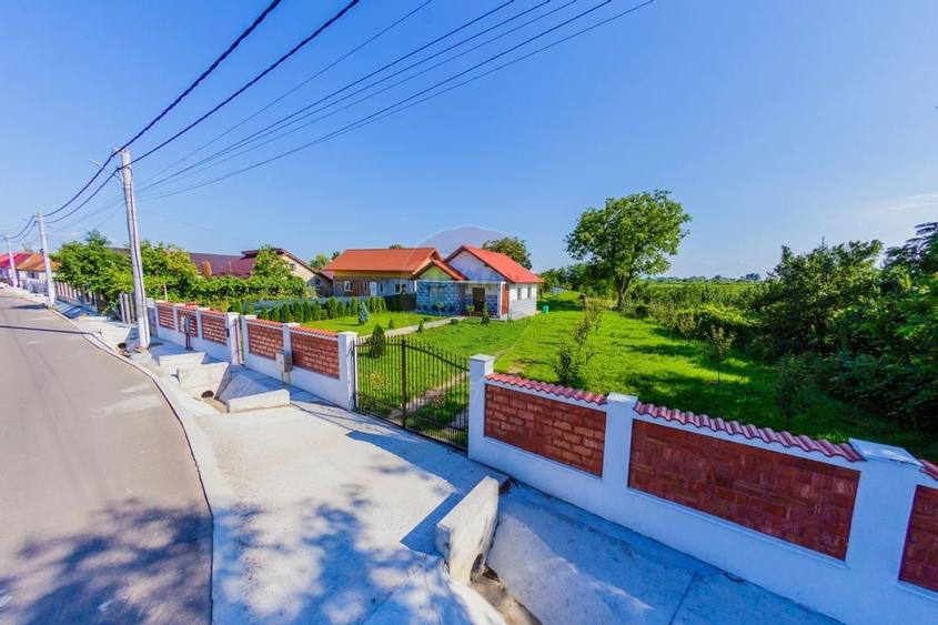 MERISOR - proprietate de vanzare - 2