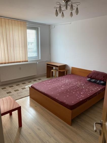 1 Decembrie 1918 Auchan Titan aproape de metrou - 3