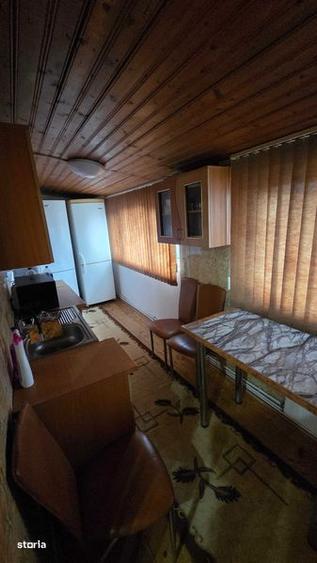 Inchiriez apartament 3 camere - 1