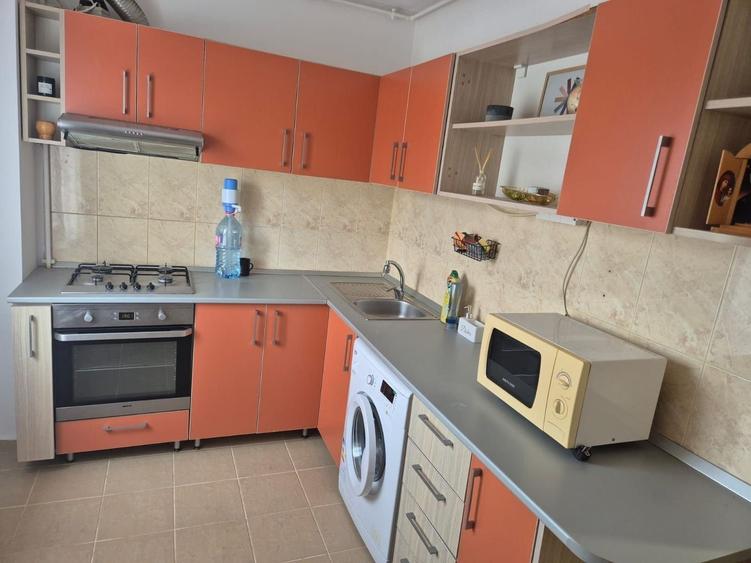 Garsoniera decomandata bloc 2009 Parcul Brancusi, Valea Ialomitei - 4