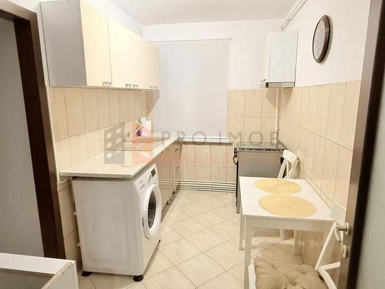 Apartament 3 camere cf 1 decomandat zona Crang - 4