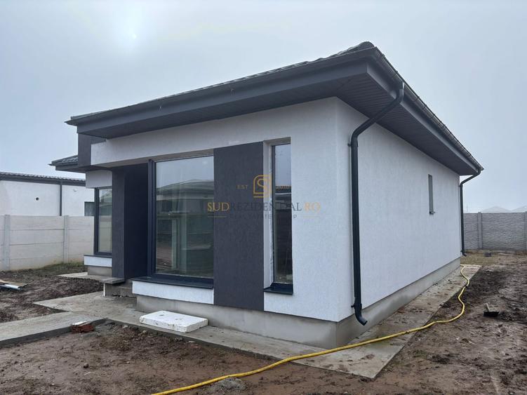 Casa individuala parter, 3 camere, disponibila imediat, teren 370 mp - 1