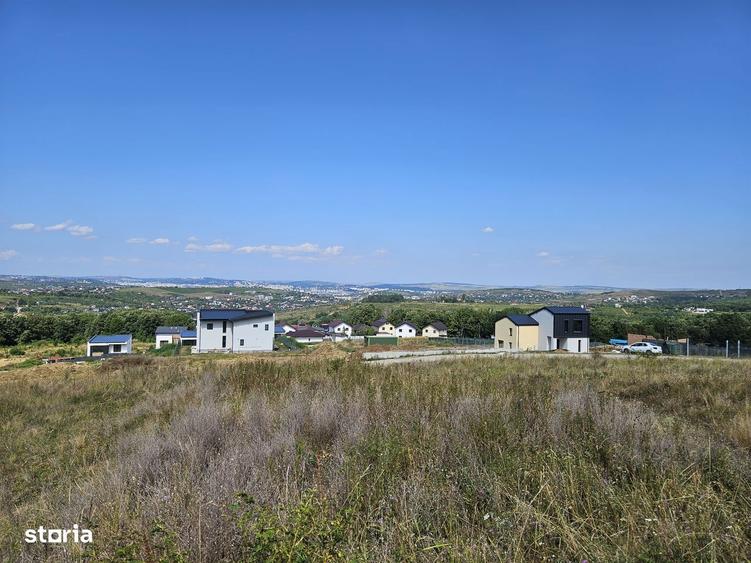 Teren in Pietraria 2.382 mp, langa padure, cu priveliste spre oras - 1