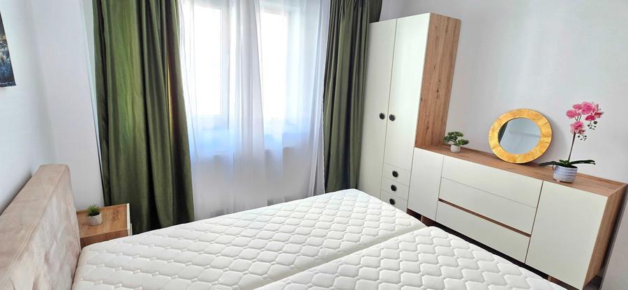 Proprietar PRIMA INCHIRIERE - apartament 2 camere decomandat, NOU, mobilat, utilat IMPECABIL, etaj 1, Cug - 4