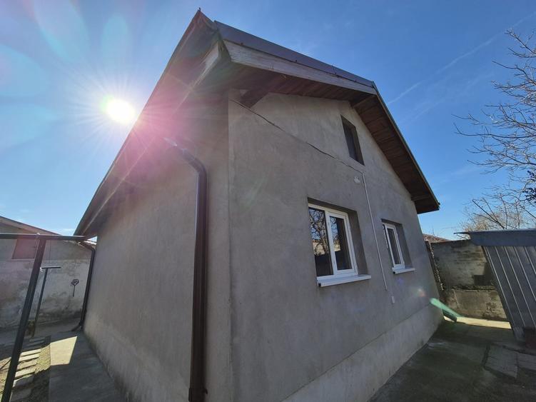 Chiajna - str Eroului, vanzare 2 corpuri de casa - 20