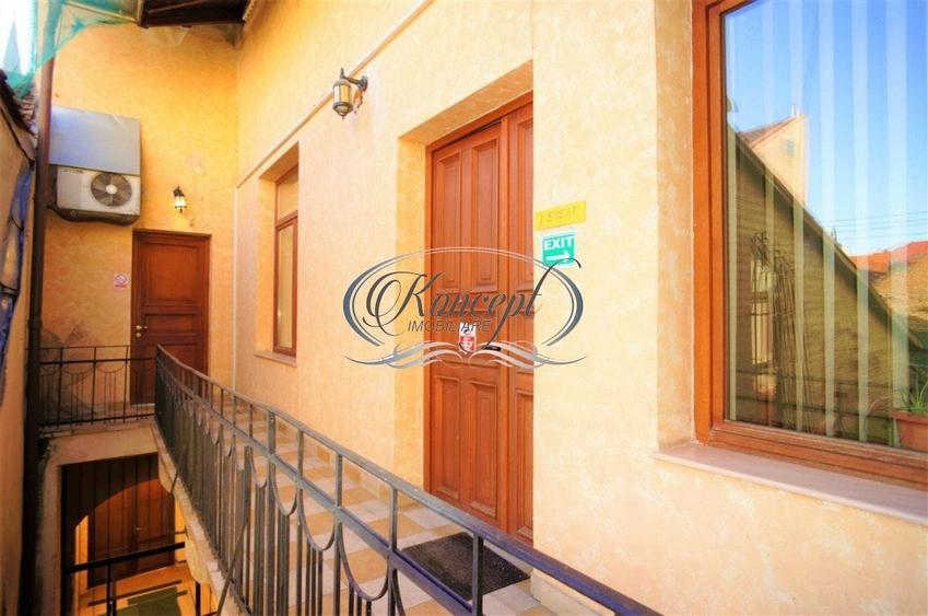 Vila interbelica in Piata Muzeului - 13