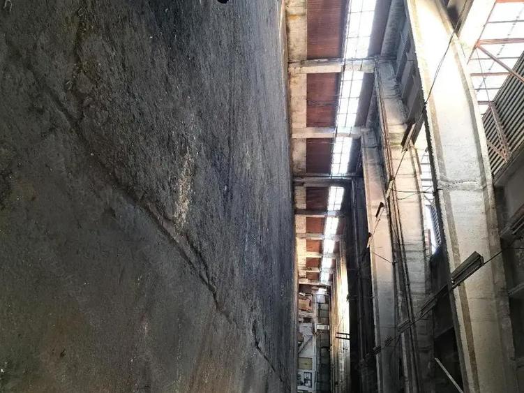 Hale, depozite si birouri - 1