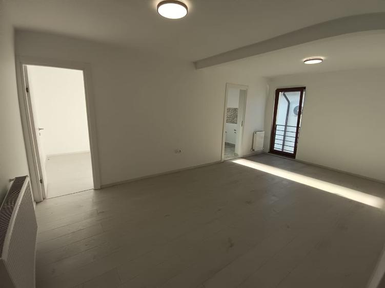 De vanzare apartament 2 camere Sos Chitila Bucuresti Sector 1 Mall Colosseum - 5